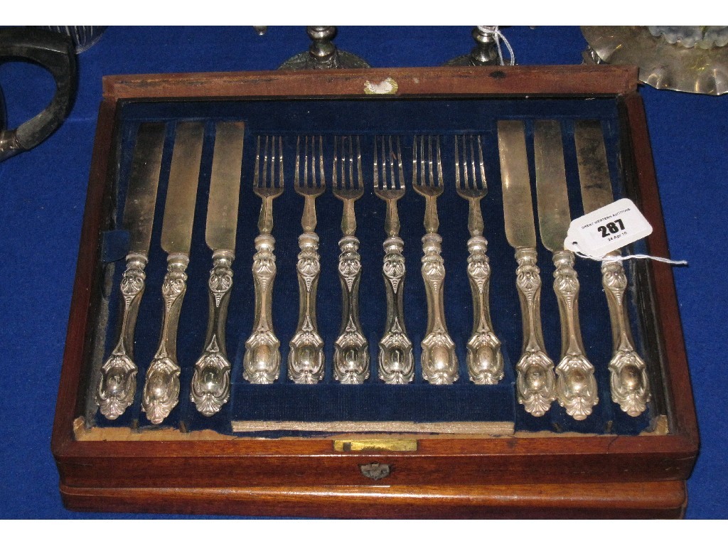 Appraisal: Cased Victorian twenty four piece silver plated fruit cutlery set