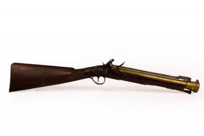 Appraisal: An th Century flintlock blunderbuss by Richard with cm brass