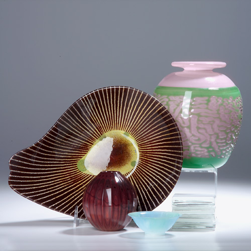 Appraisal: MAURICE HEATON Etc Five studio glass pieces overlay vase in