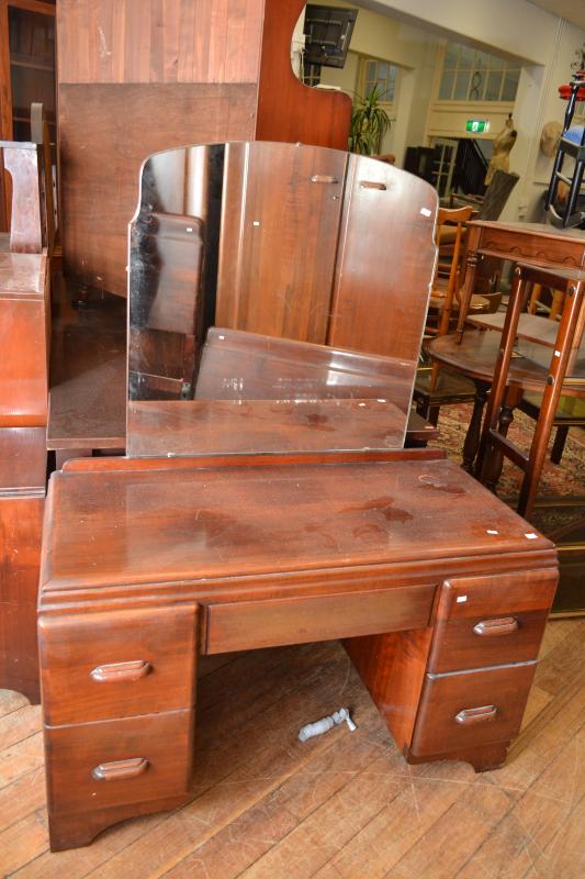 Appraisal: A FRED WARD MYRTLE DRESSING TABLE MATCHING BED HEAD AND