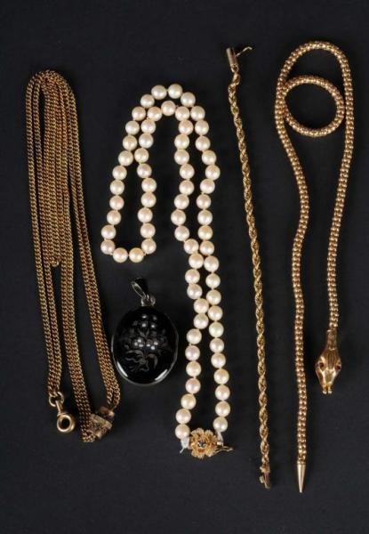 Appraisal: Lot of Jewelry Pieces Description One K gold snake necklace