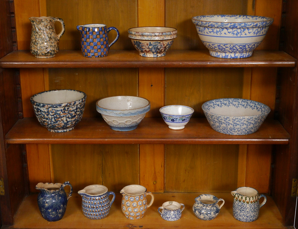 Appraisal: BLUE WITH BROWN SPONGEWARE Approx pieces to include mixing bowls