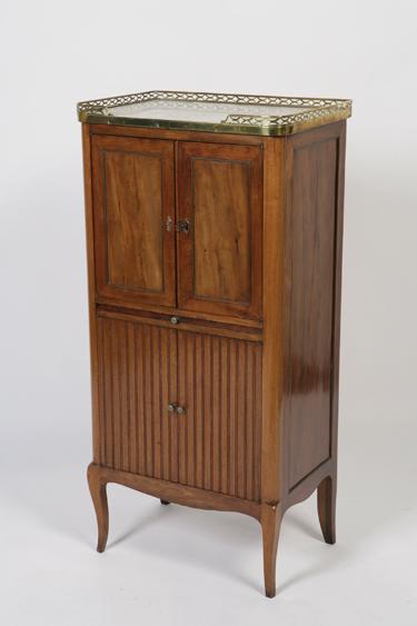 Appraisal: A LOUIS XVI STYLE SIDE CABINET the marble top with