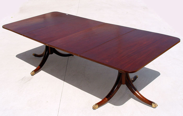 Appraisal: MID TH C MAHOGANY DOUBLE PEDESTAL DINING TABLE Solid mahogany