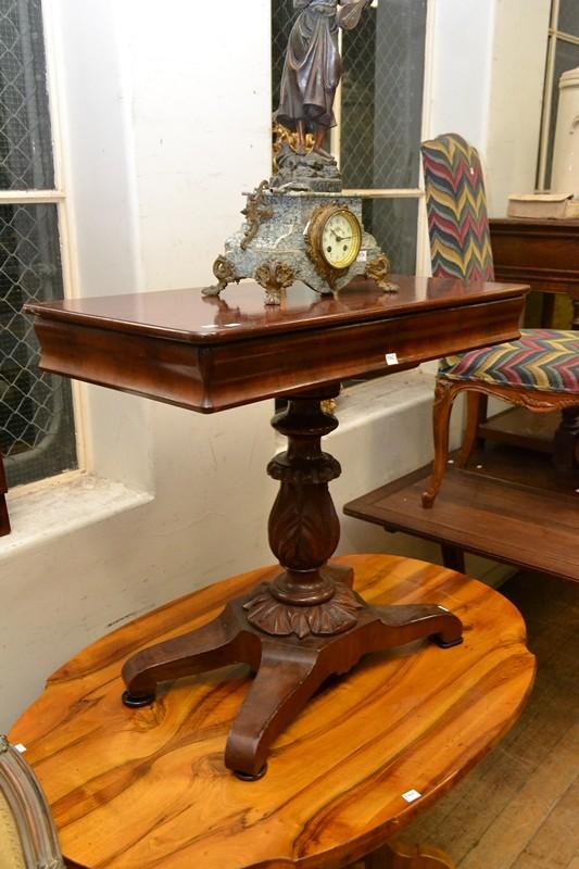 Appraisal: A VICTORIAN MAHOGANY HALL TABLE A VICTORIAN MAHOGANY HALL TABLE