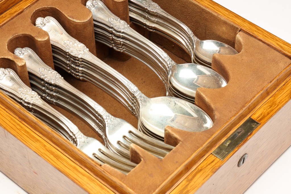 Appraisal: GORHAM KENSINGTON STERLING SILVER FLATWARE American patented Kensington pattern Including