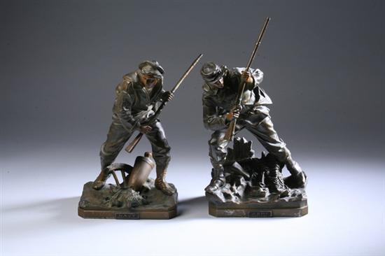 Appraisal: PAIR ARMY-NAVY CIVIL WAR BRONZED FIGURES OF SOLDIERS Circa