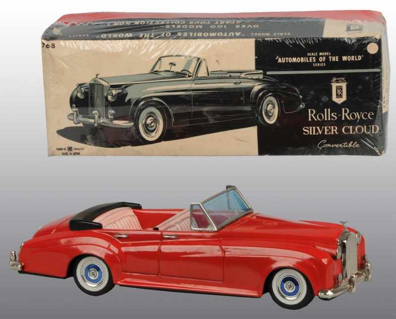 Appraisal: Tin Litho Rolls Royce Silver Cloud Friction Toy Description Japanese