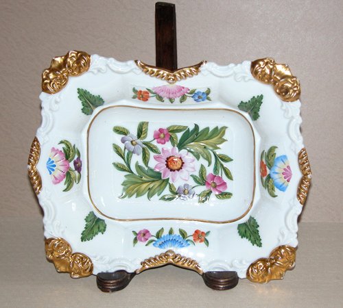 Appraisal: Artist Title Possibly Meissen oblong shape open vegetable dish with