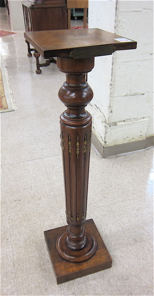 Appraisal: LATE VICTORIAN PEDESTAL PLANT STAND American c of reeded column