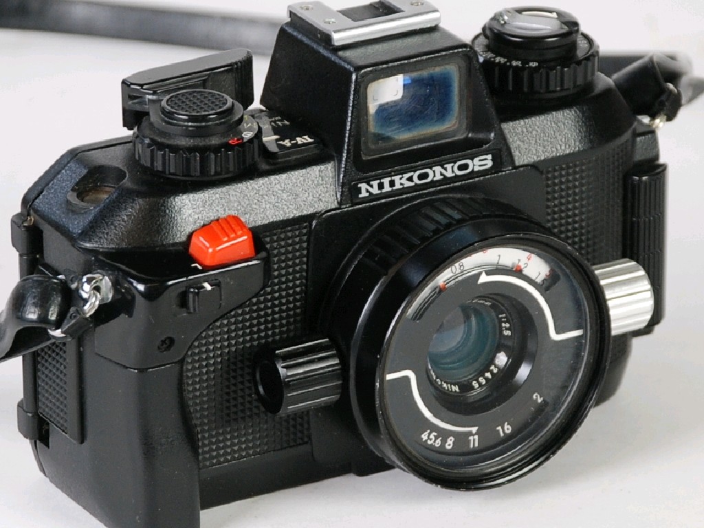 Appraisal: NIKON 'NIKONOS' mm UNDERWATER ROLL FILM CAMERA model IV-A with