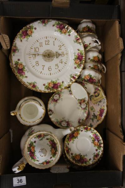 Appraisal: A collection of Royal Albert Country Roses Dinner and Tea