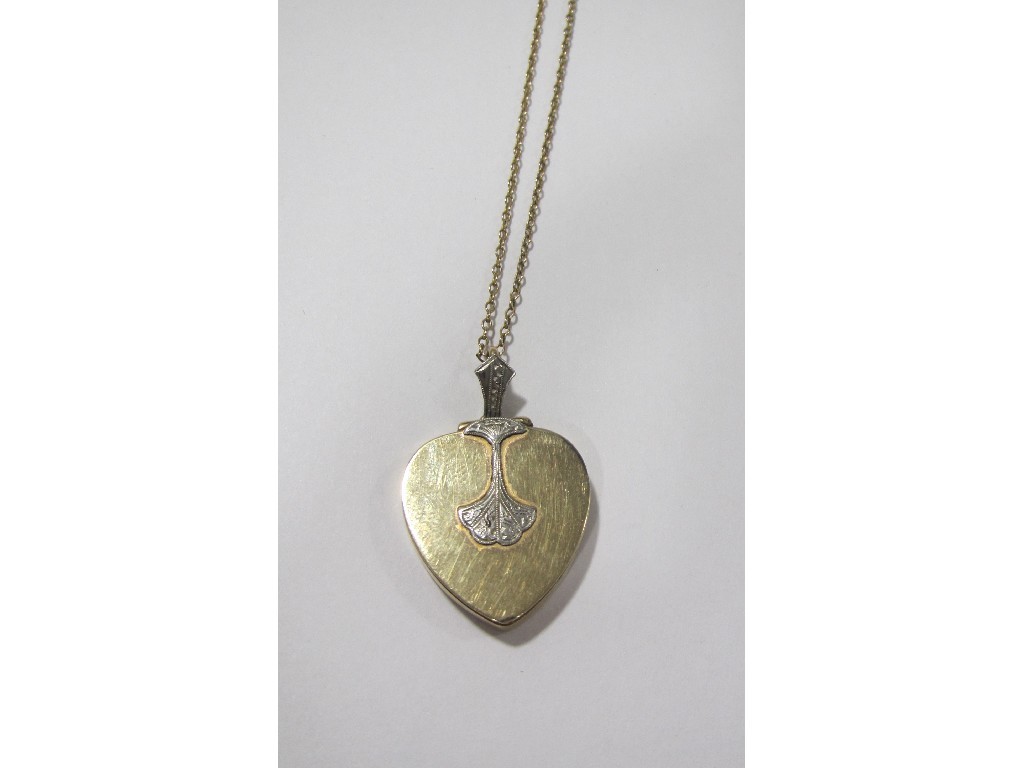 Appraisal: Art Deco ct gold heart shaped photo locket with fan