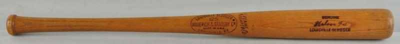 Appraisal: Nelson Fox Louisville Slugger Baseball Bat Description Possibly game used