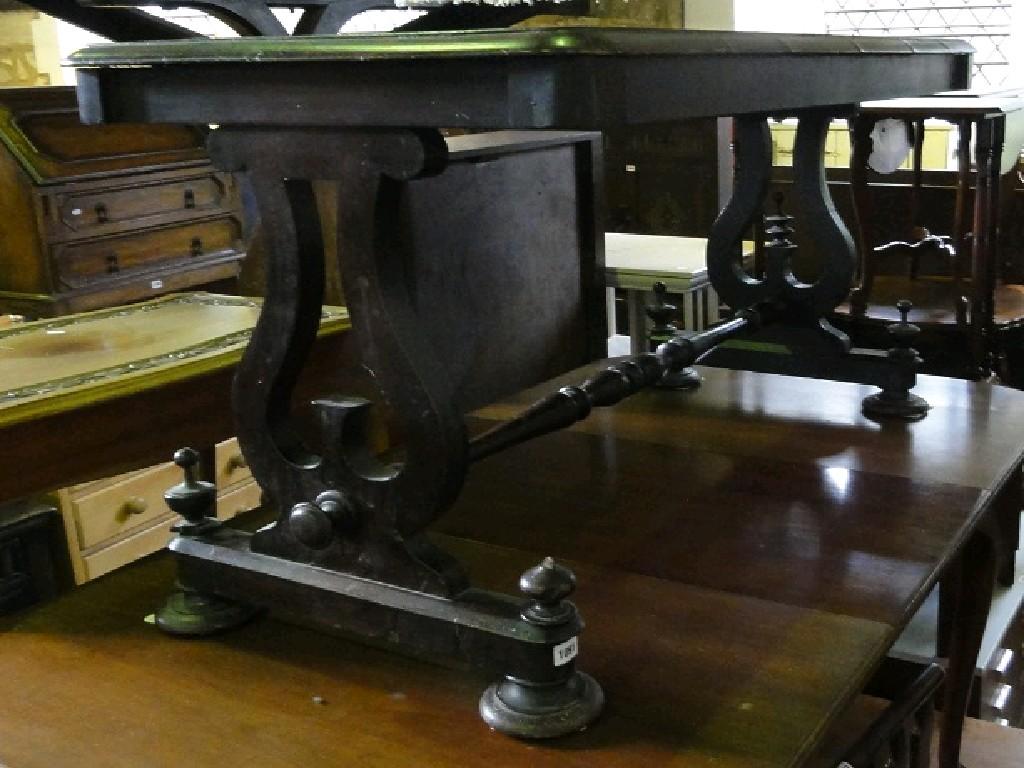 Appraisal: A Victorian mahogany centre table the rectangular top with moulded