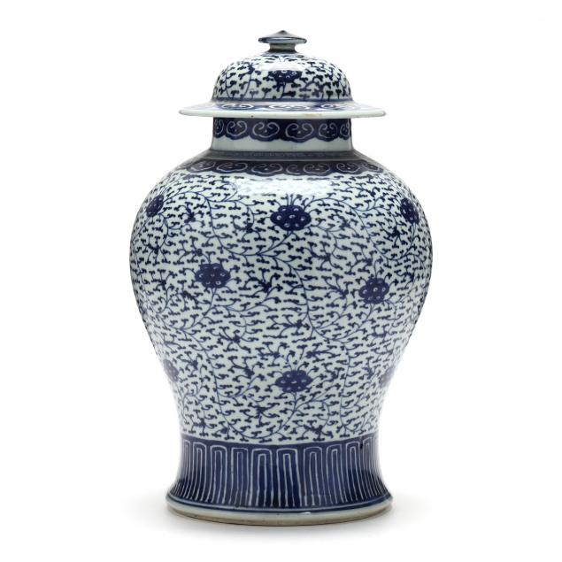 Appraisal: A LARGE CHINESE BLUE AND WHITE PORCELAIN TEMPLE JAR WITH