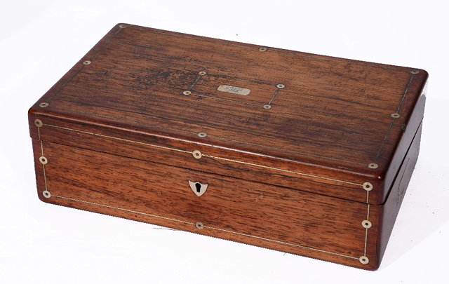 Appraisal: AN EARLY VICTORIAN ROSEWOOD WRITING BOX with fitted interior and