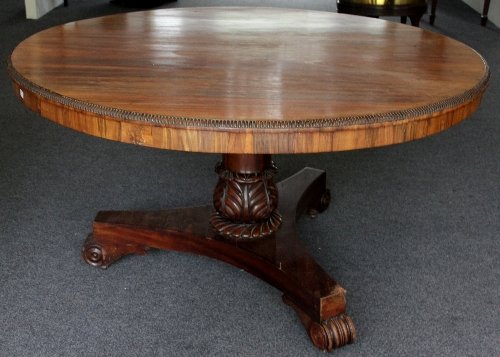 Appraisal: A Regency mahogany breakfast table the circular top with gadrooned