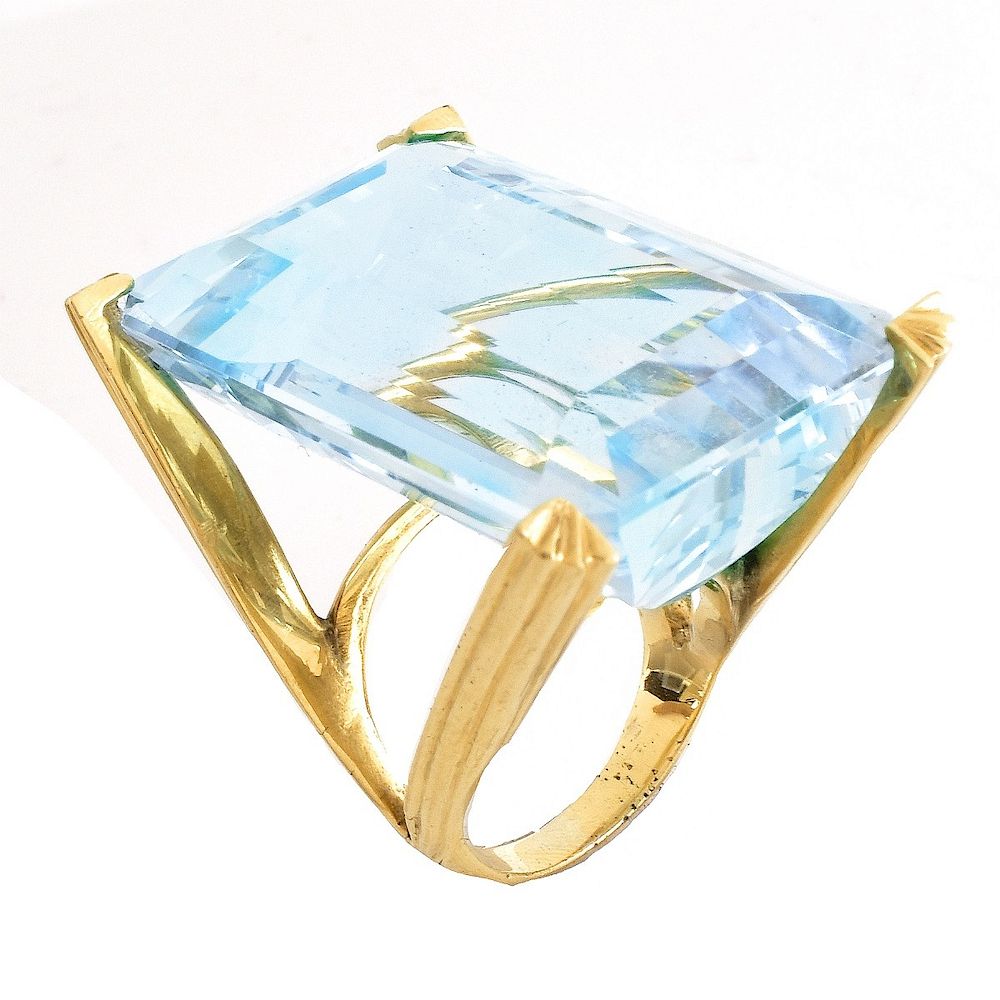 Appraisal: Vintage Aquamarine and K Gold Ring Vintage Approx Carat Gem