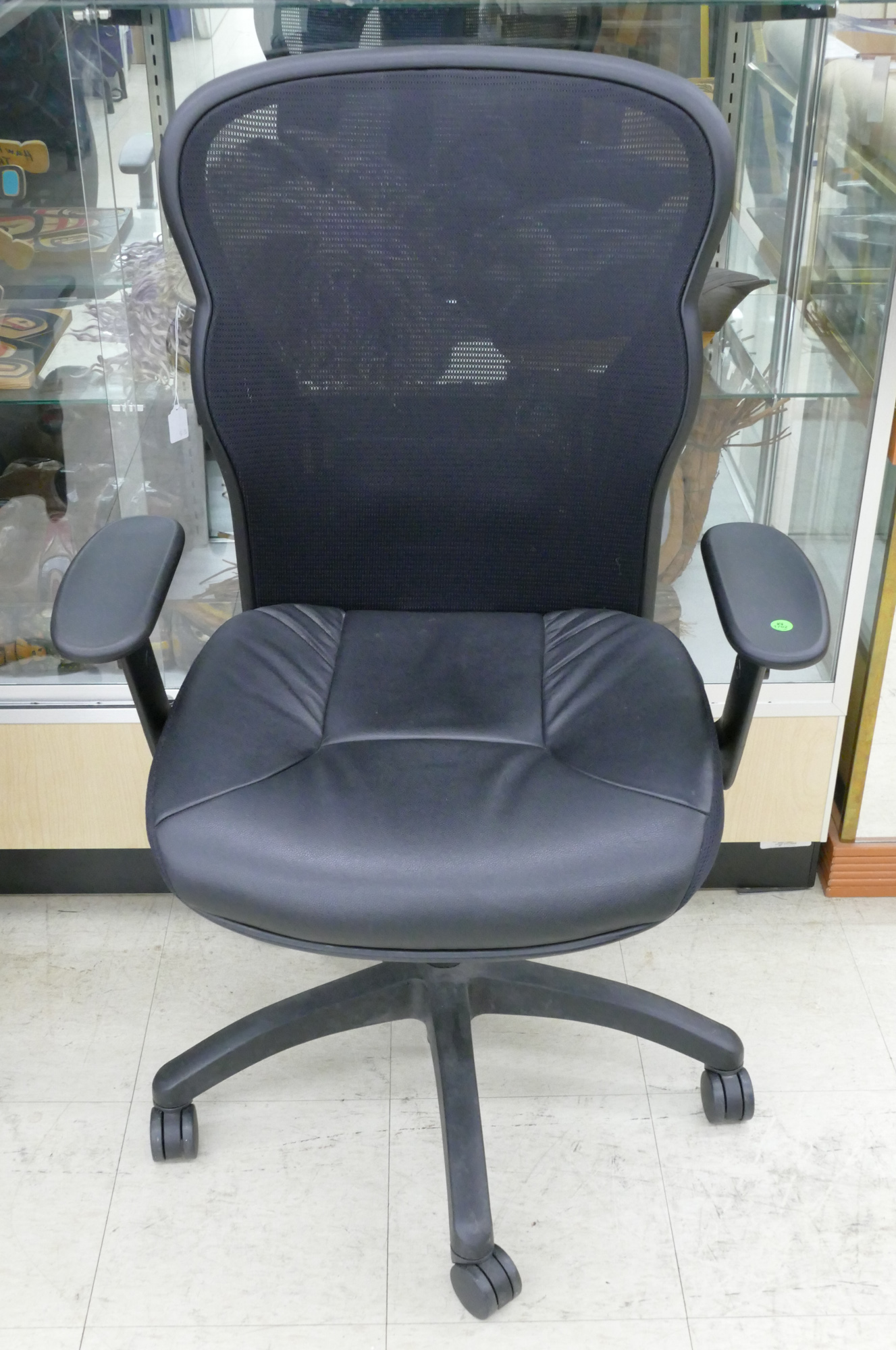 Appraisal: Modern Black Rolling Office Chair ''x ''x ''