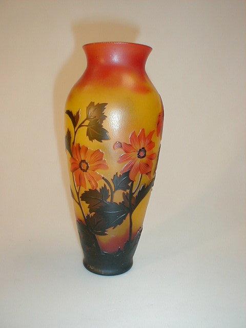 Appraisal: An amber red and brown vase showing dahlia decoration bears