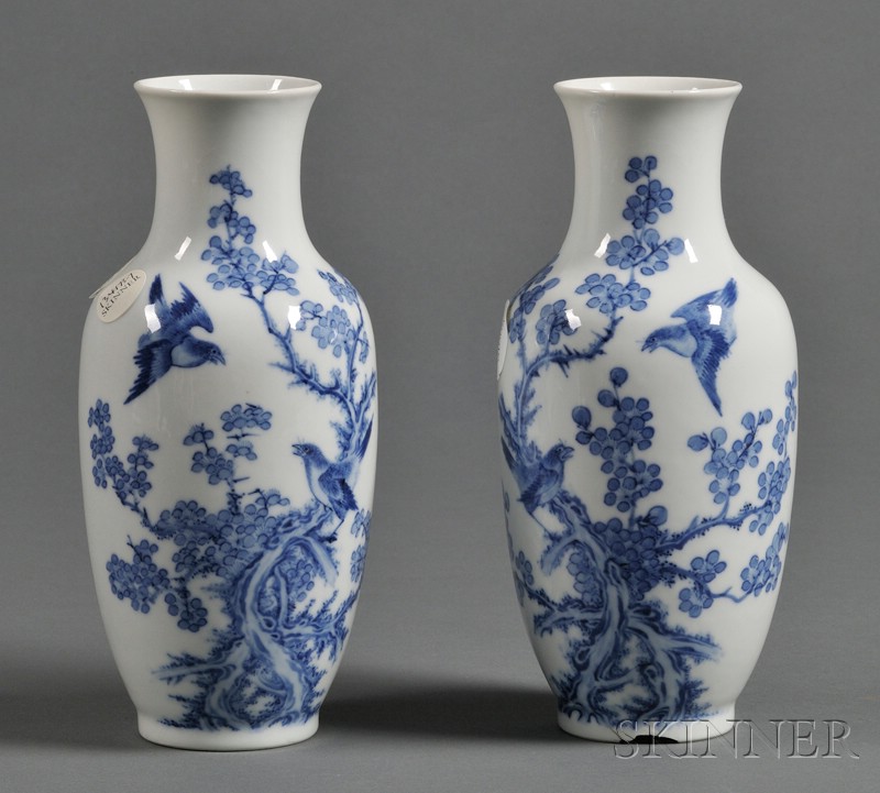 Appraisal: Pair of Porcelain Vases China th century underglaze blue decoration