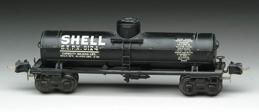 Appraisal: LIONEL O GAUGE SEMI-SCALE SHELL TANK CAR This would look