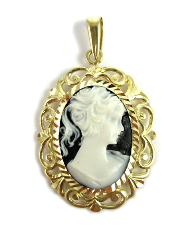 Appraisal: CAMEO AND FOURTEEN KARAT GOLD PENDANT The black and white