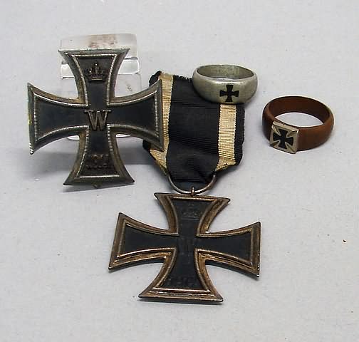 Appraisal: Grouping of German WWI related items including st Class Iron