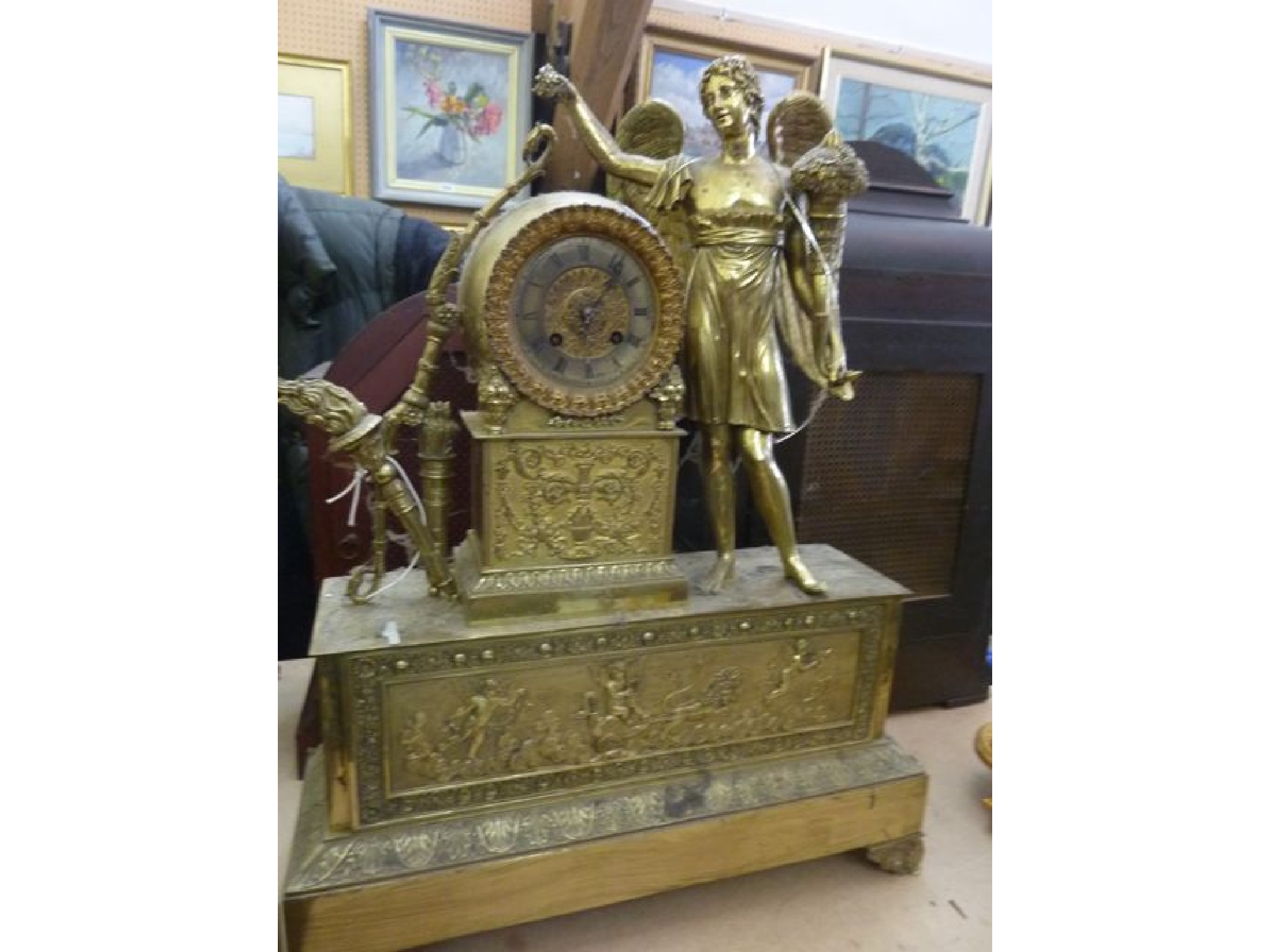 Appraisal: An early th century French mantle clock with cast and