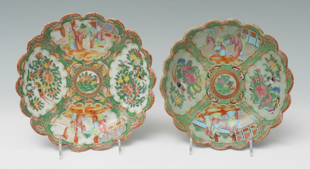 Appraisal: ROSE MEDALLION FAMILLE VERTE BOWLS Both with scalloped rims to