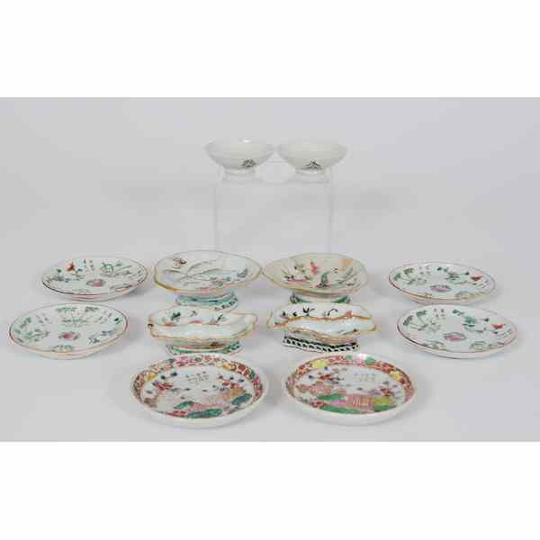 Appraisal: Chinese Tablewares Chinese A twelve-piece group of painted porcelain tablewares