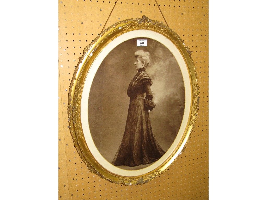 Appraisal: Victorian portrait print in ornate gilt frame