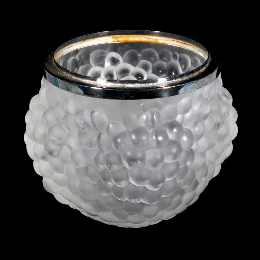 Appraisal: A LALIQUE CLEAR AND FROSTED GLASS ANTILLES ICE BUCKET A