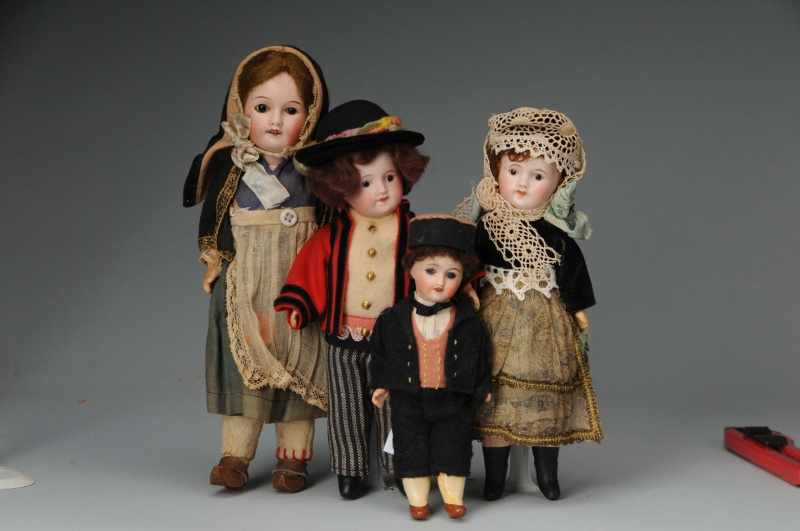 Appraisal: Lot of French Bisque Dolls Description Paris Ca SFBJ Pair