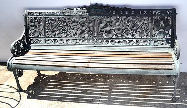 Appraisal: AN EARLY TH CENTURY CAST IRON PARK BENCHstamped Coalbrookdale with