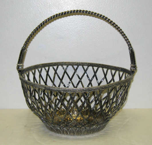 Appraisal: J WAKELIN W TAYLOR LONDON George III sterling silver basket