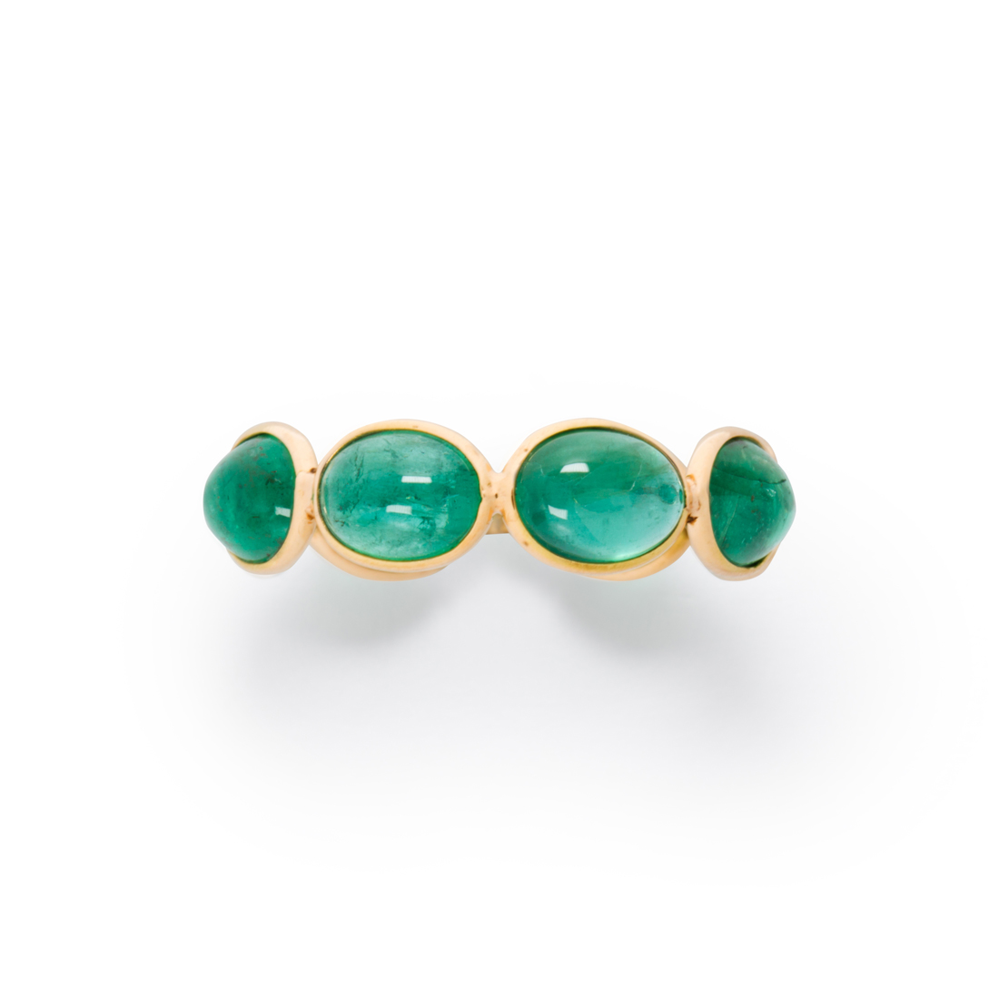 Appraisal: AN EMERALD AND EIGHTEEN KARAT GOLD RING An emerald and