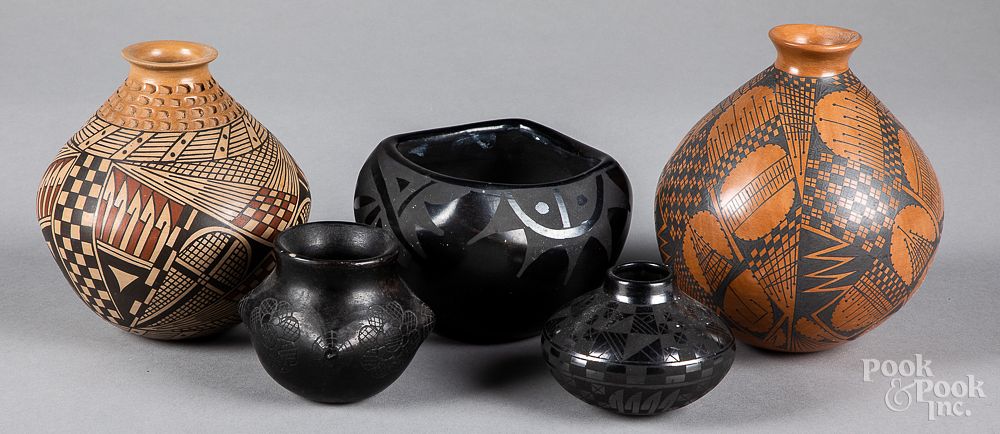 Appraisal: Five southwestern Indian pottery vessels Five southwestern Indian pottery vessels