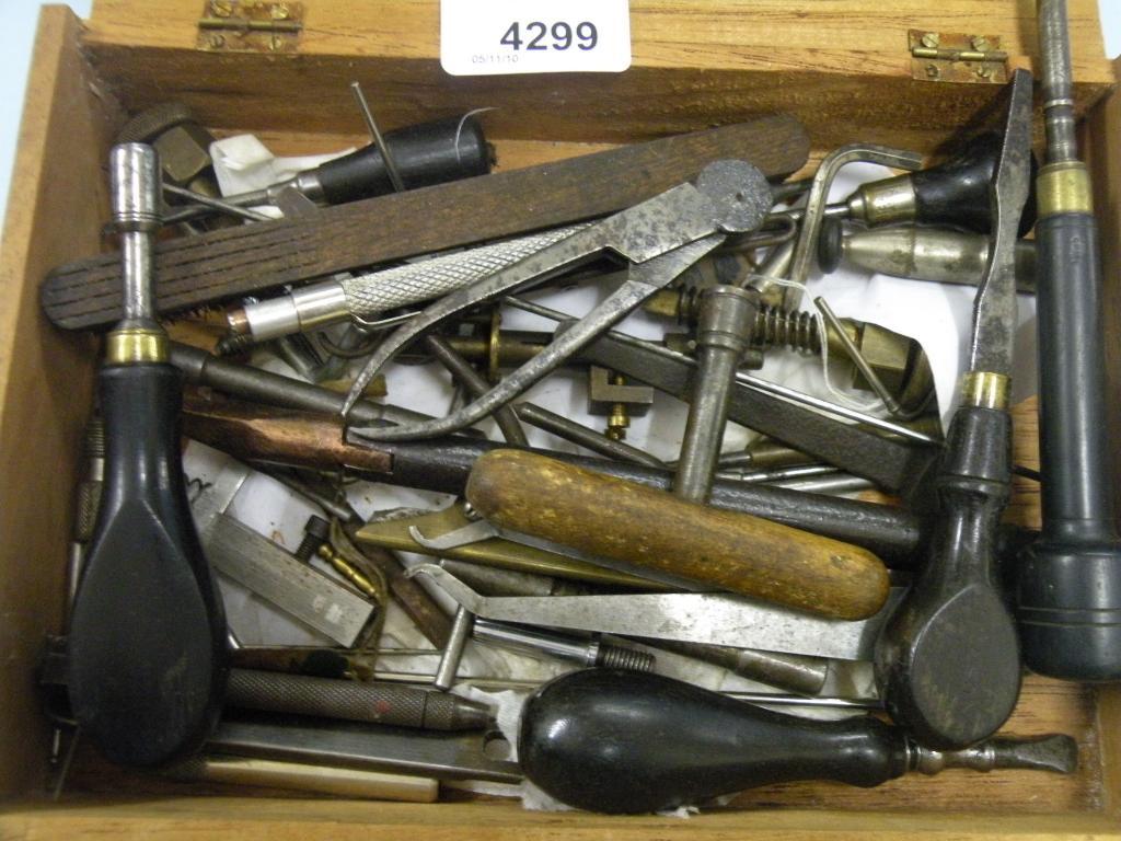 Appraisal: Various gun related implements etc