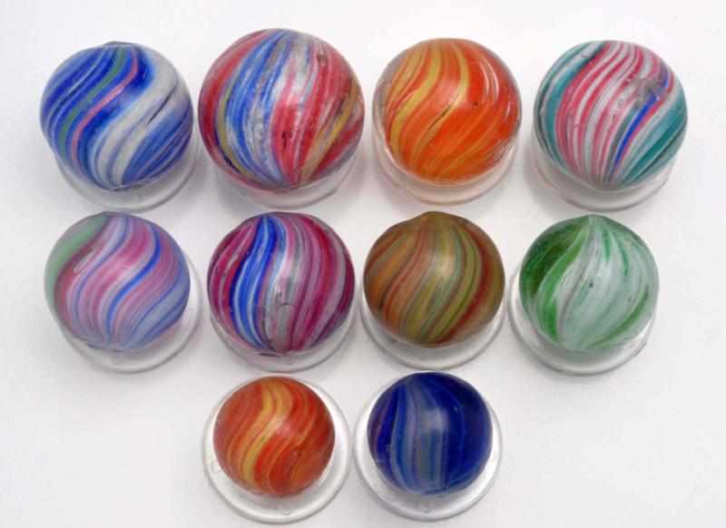 Appraisal: Lot of Onionskin Marbles Description Various colors The turquoise and