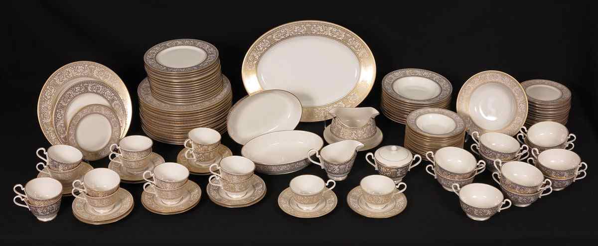 Appraisal: FRANCISCAN RENAISSANCE MASTERPIECES CHINA SERVICE Approx pieces to include dinner