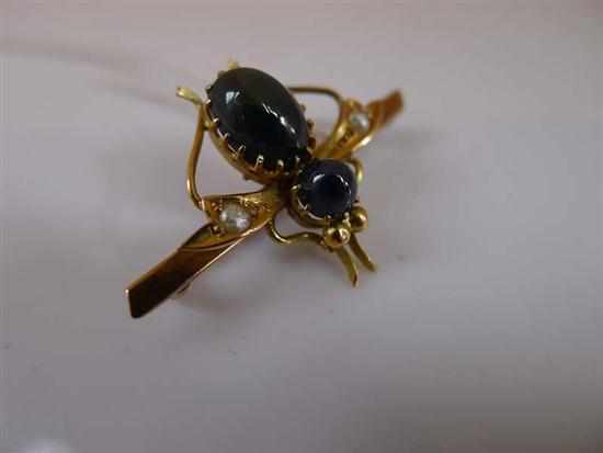 Appraisal: A SAPPHIRE AND SEED PEARL INSECT BROOCH IN CT GOLD