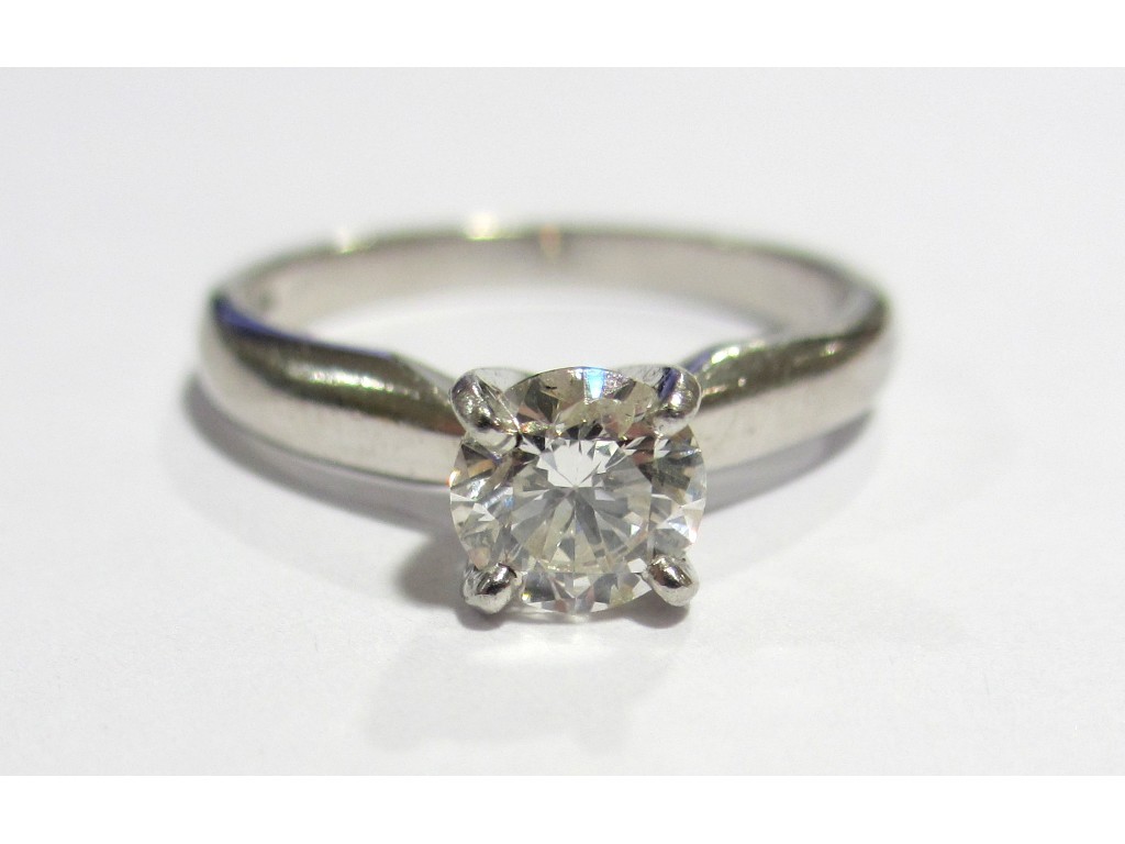 Appraisal: A platinum diamond solitaire ring with round brilliant cut diamond