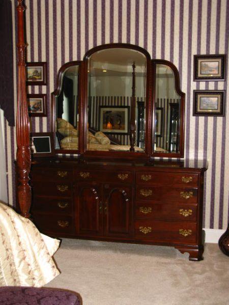 Appraisal: Ethan Allen Triple Dresser tripart beveled dressing mirror case with