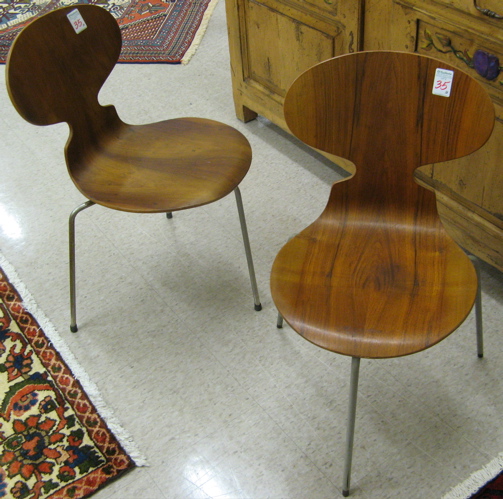 Appraisal: A PAIR OF DANISH MODERN ANT CHAIRS model Arne Jacobsen