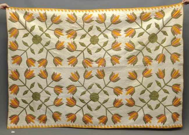 Appraisal: th c ''Carolina Lily'' floral applique quilt '' x ''