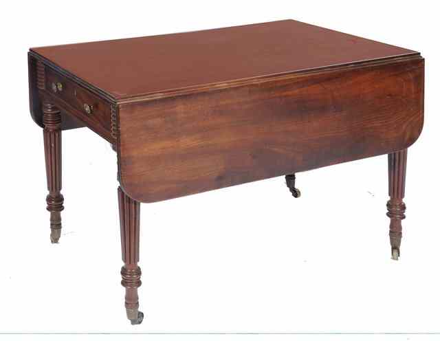 Appraisal: A TH CENTURY MAHOGANY PEMBROKE TABLE with single drawer to