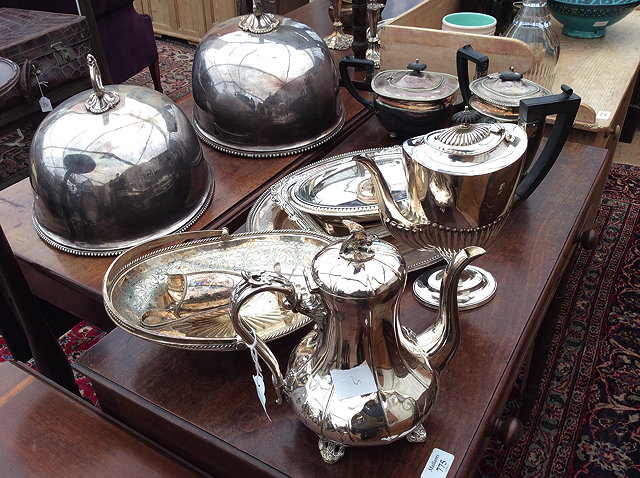 Appraisal: A QUANTITY OF SILVER PLATED TABLE WARES including two graduated