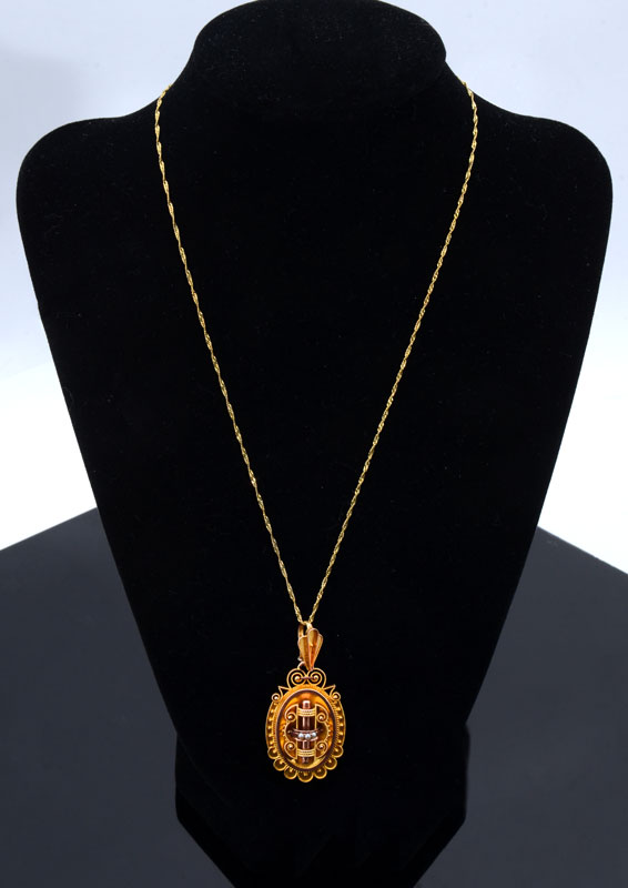 Appraisal: K TH CENTURY VICTORIAN LOCKET ON K CHAIN Beautifully detailed